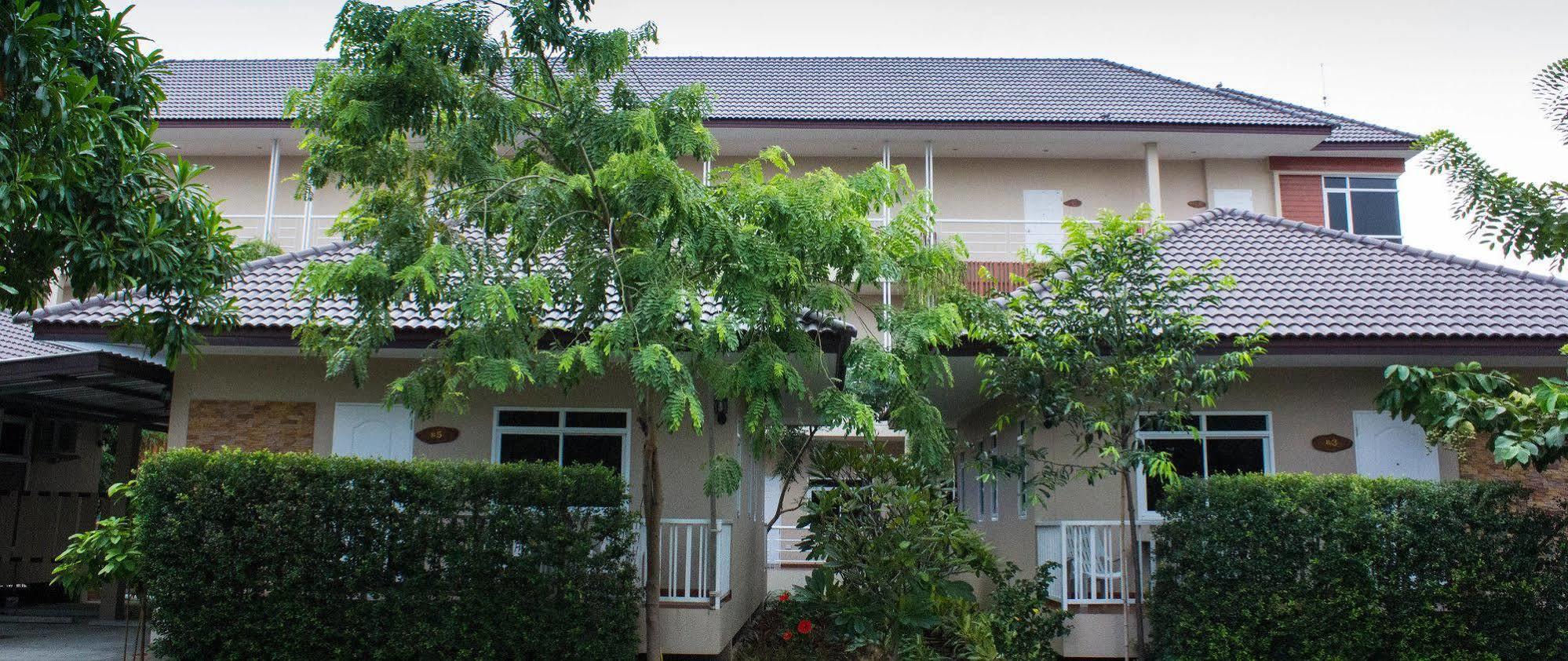 Yenjit Resort Chachoengsao Exterior photo